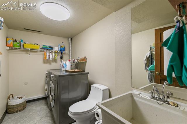 1045 Golden HIlls Road