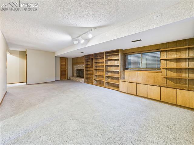 1045 Golden HIlls Road