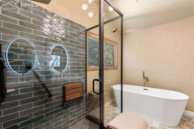 1045 Golden HIlls Road