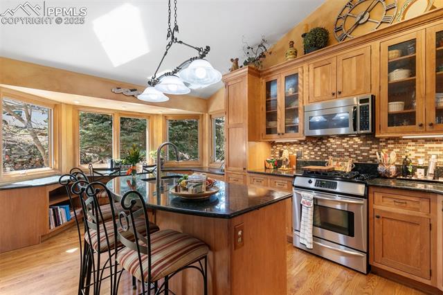 1045 Golden HIlls Road