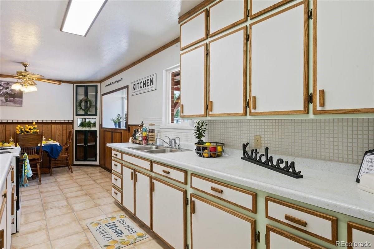 425 Columbine Street