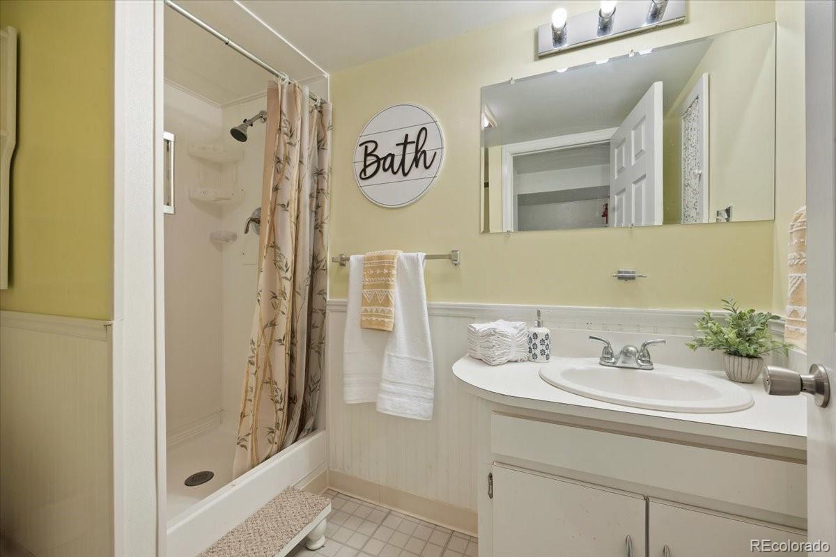 425 Columbine Street