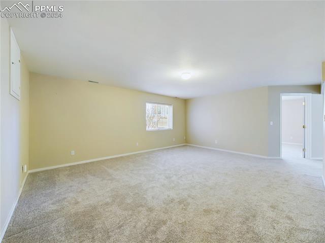 2048 Summerset Drive