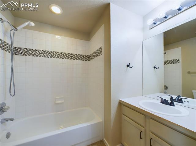 2048 Summerset Drive