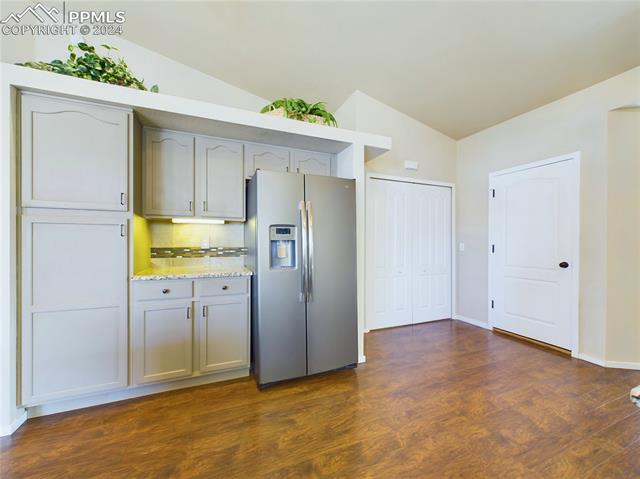 2048 Summerset Drive