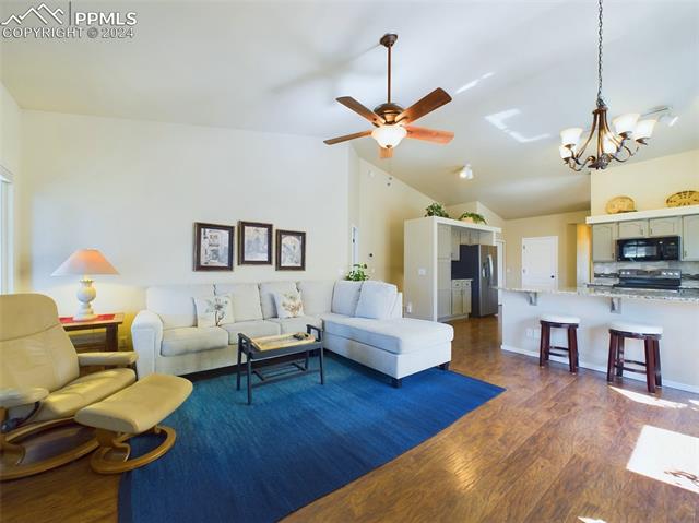 2048 Summerset Drive