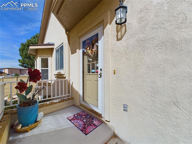 2048 Summerset Drive