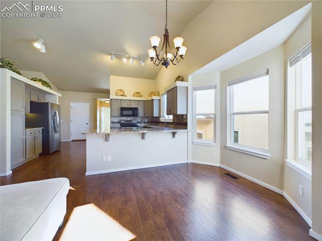 2048 Summerset Drive