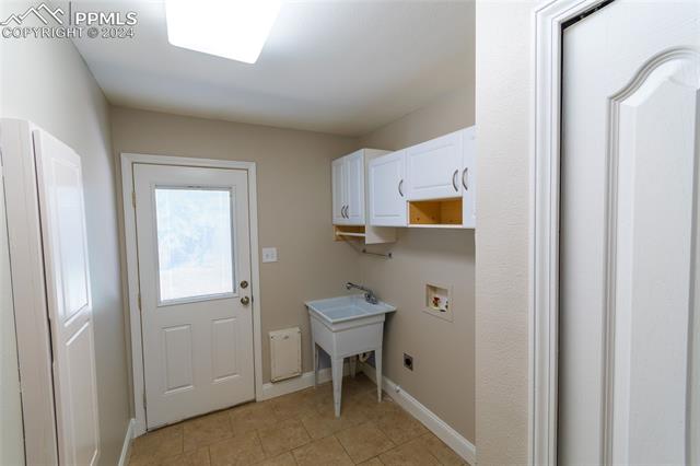 1939 Cadillac Avenue