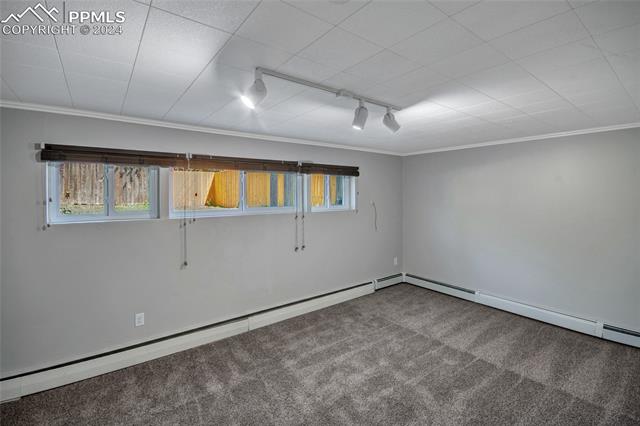 1939 Cadillac Avenue