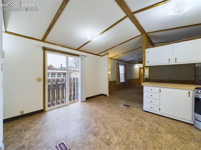 83 E Rolling Hills Drive