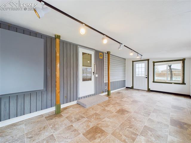 83 E Rolling Hills Drive