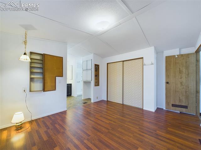 83 E Rolling Hills Drive