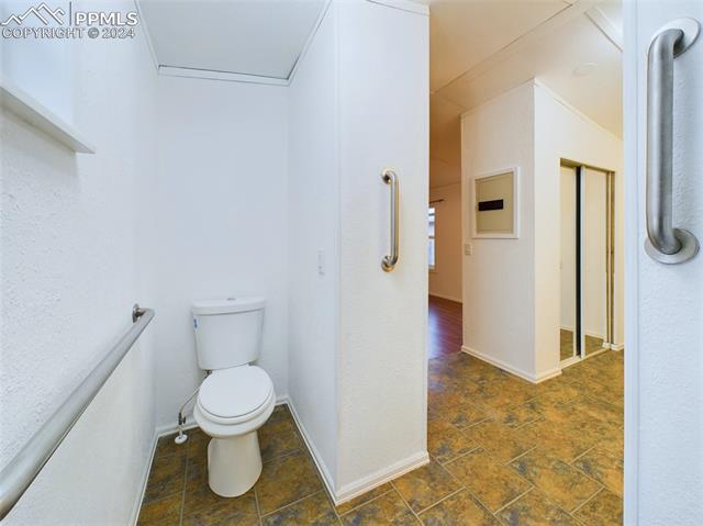 83 E Rolling Hills Drive