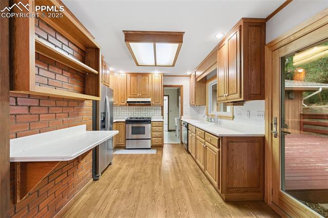 2835 N Chelton Road