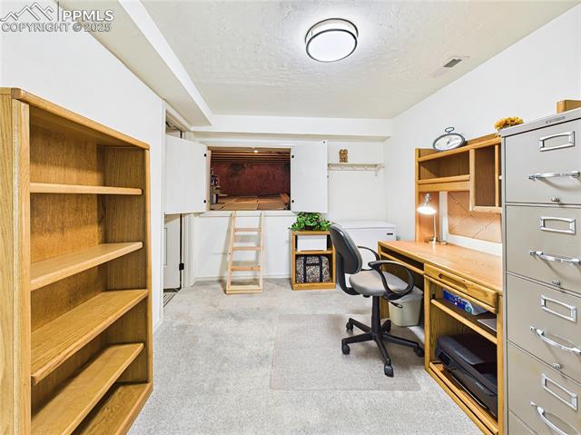 6439 Range Overlook Heights