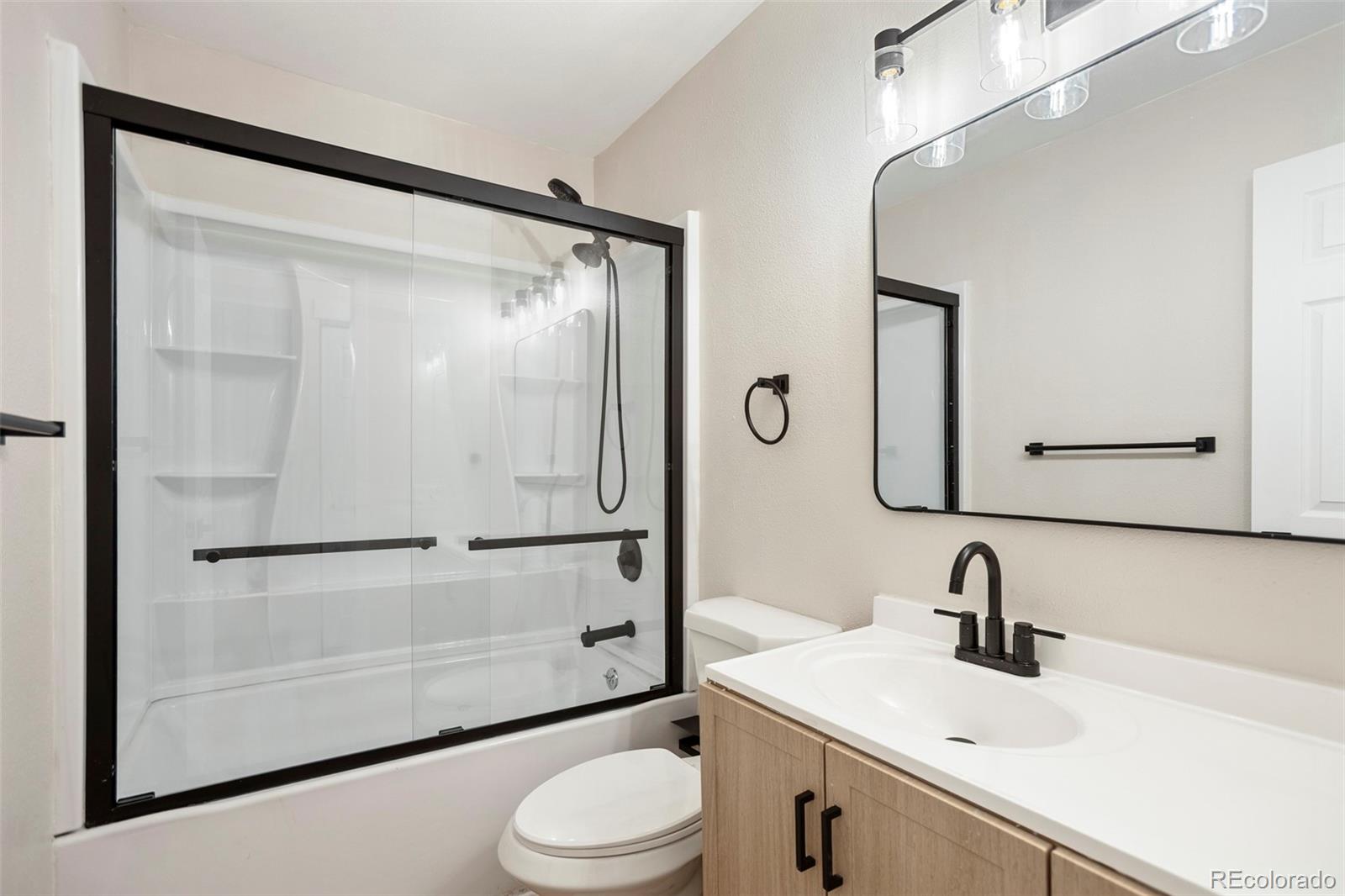 3354 S Flower Street Unit: 12