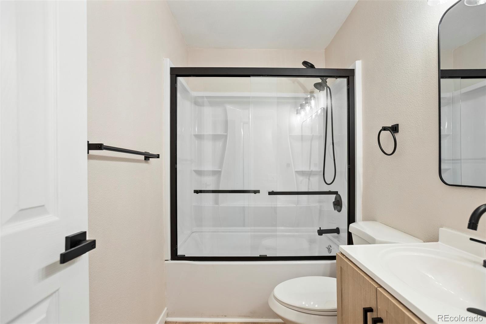 3354 S Flower Street Unit: 12