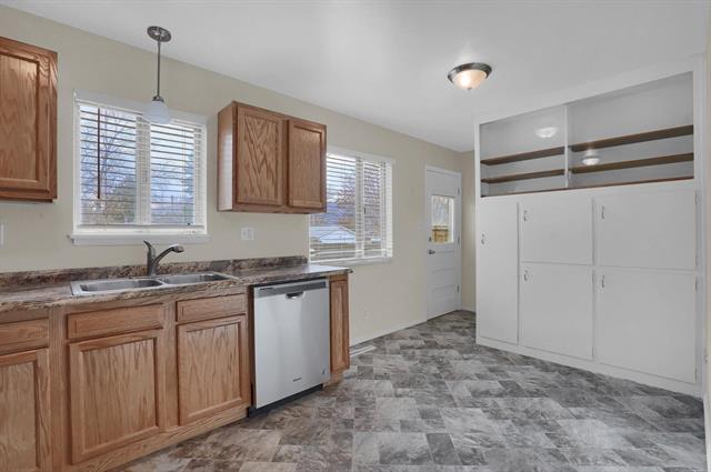 2810 Institute Street