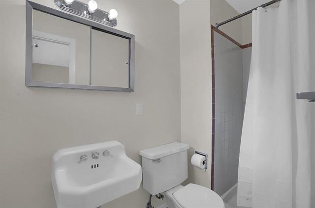 2810 Institute Street