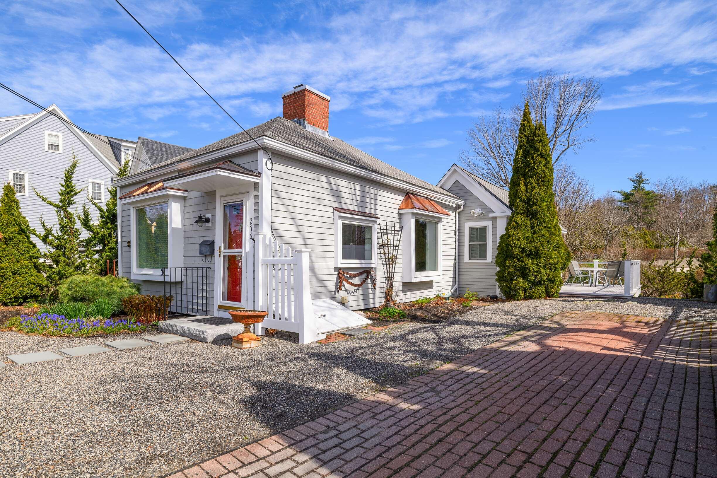 276 York Street
