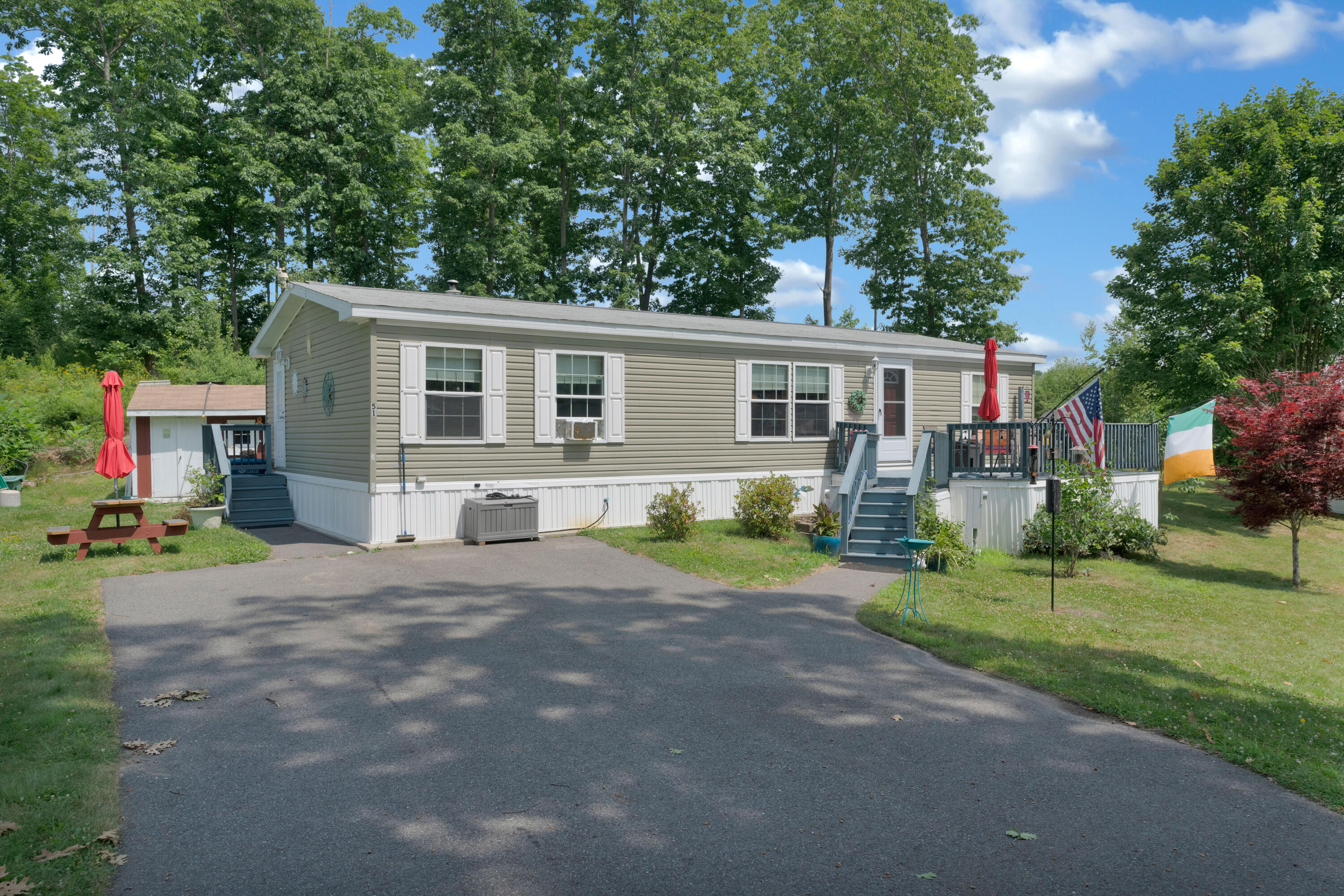 51 Sandalwood Circle