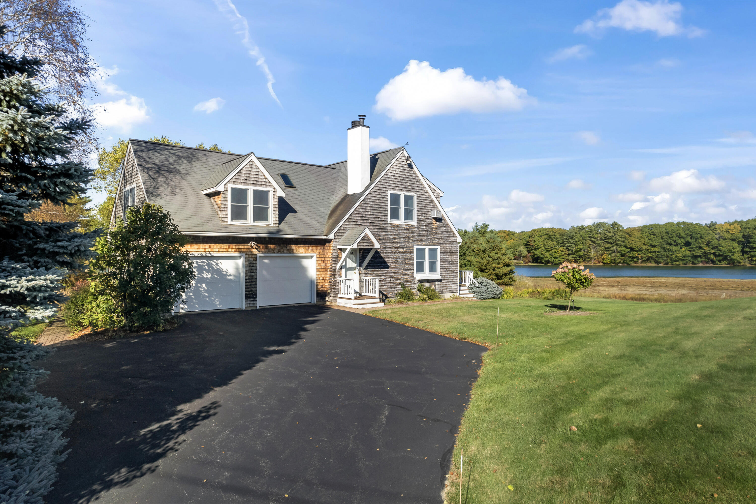 28 Riverwood Drive