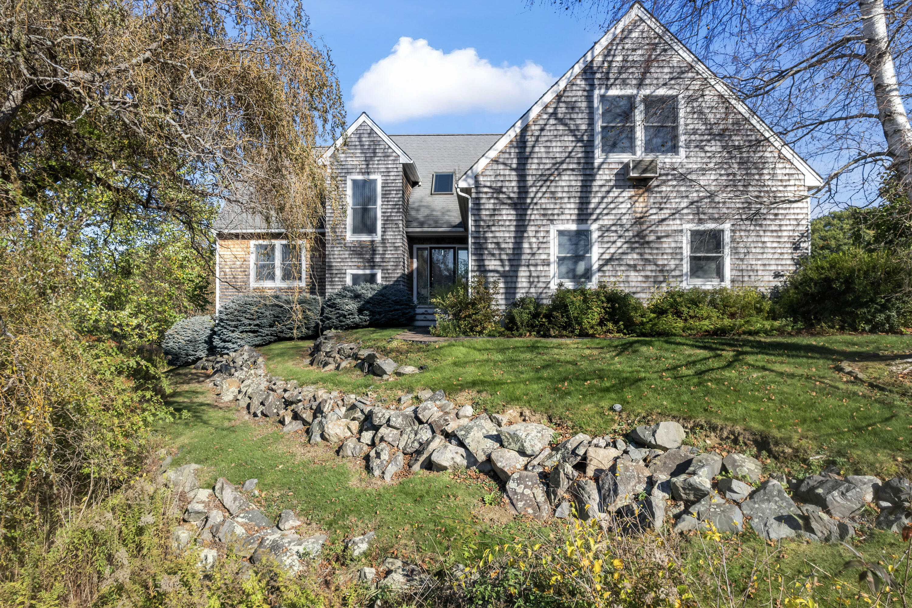 28 Riverwood Drive
