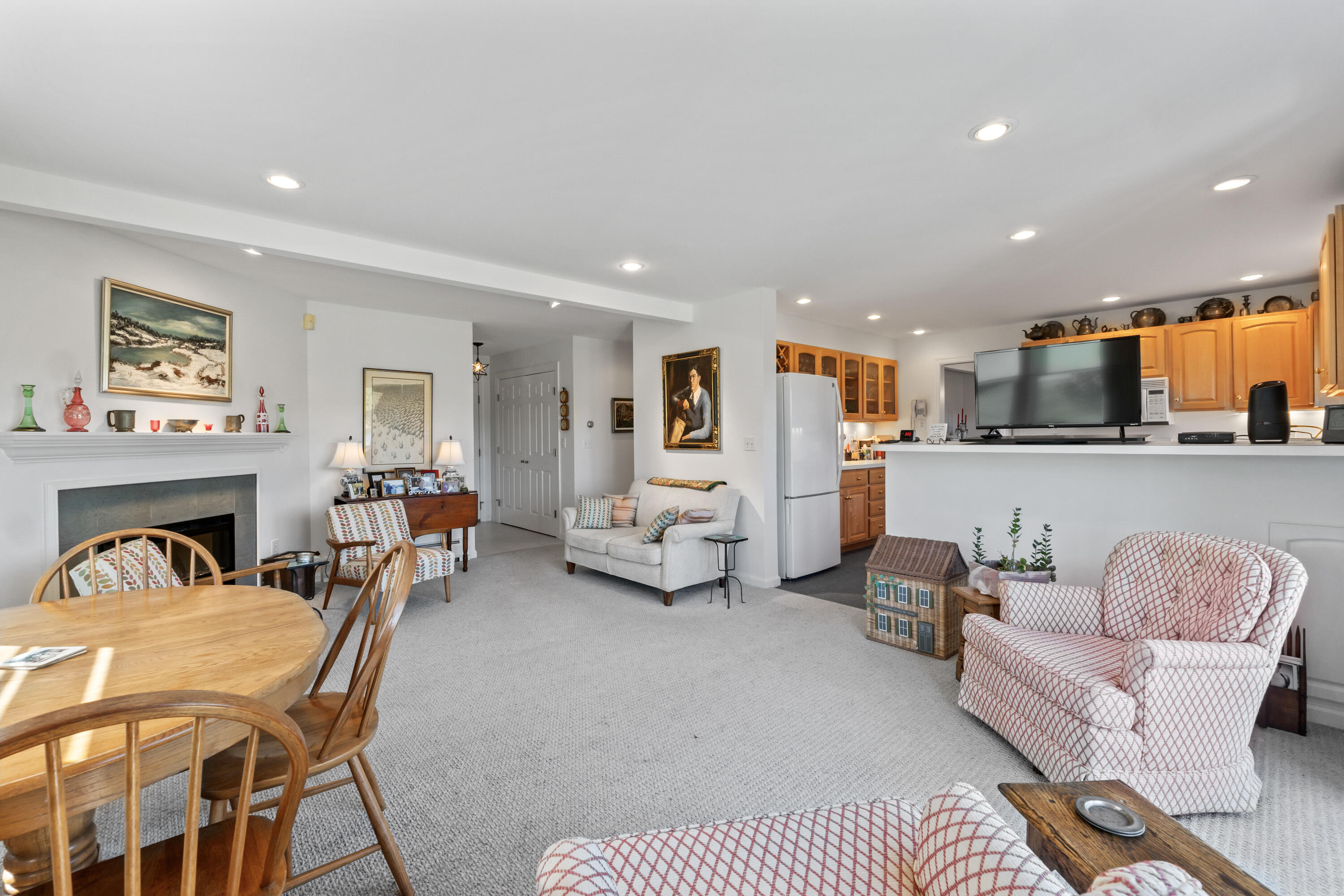 28 Riverwood Drive