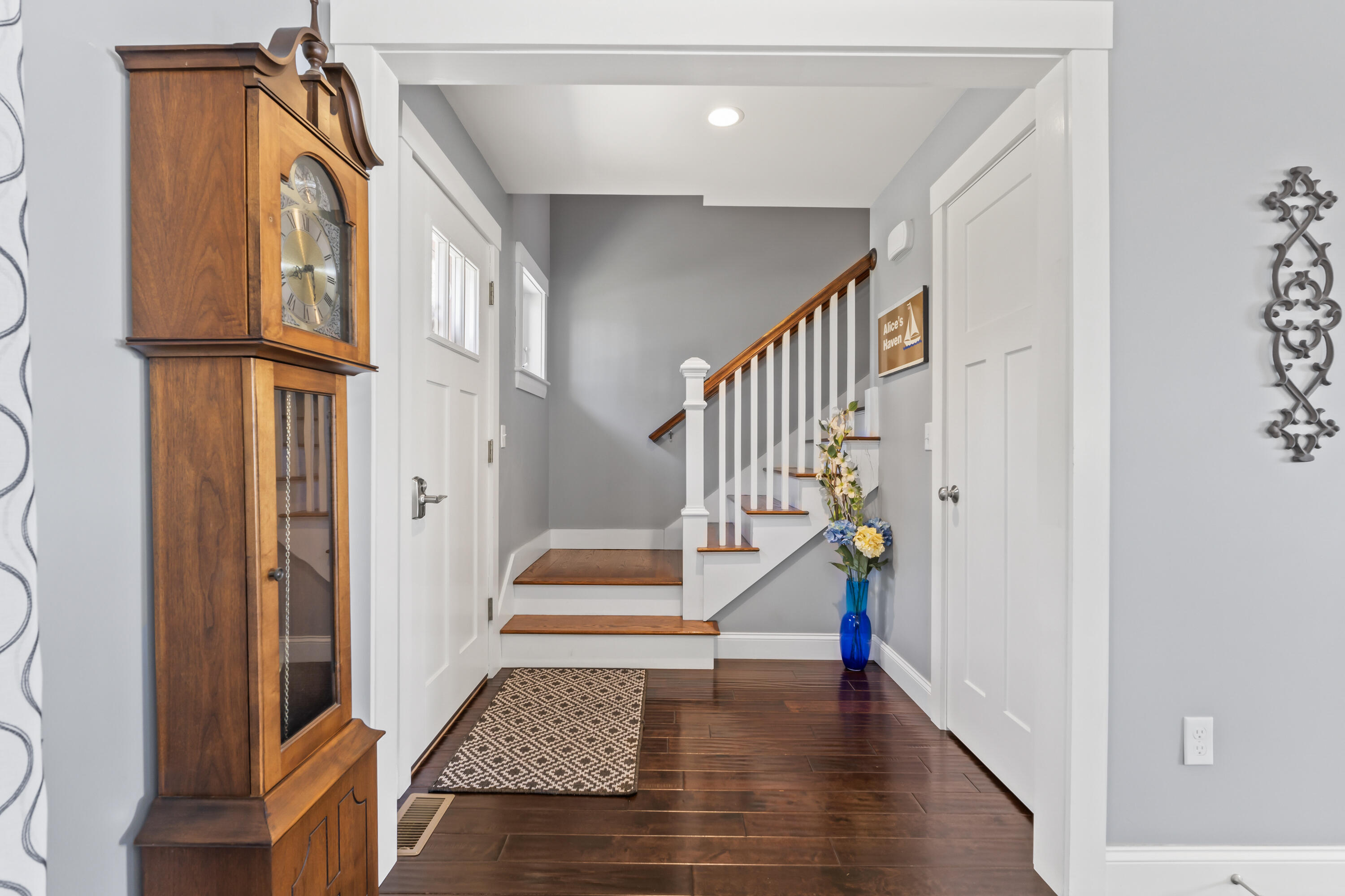 25 Rogers Point Drive
