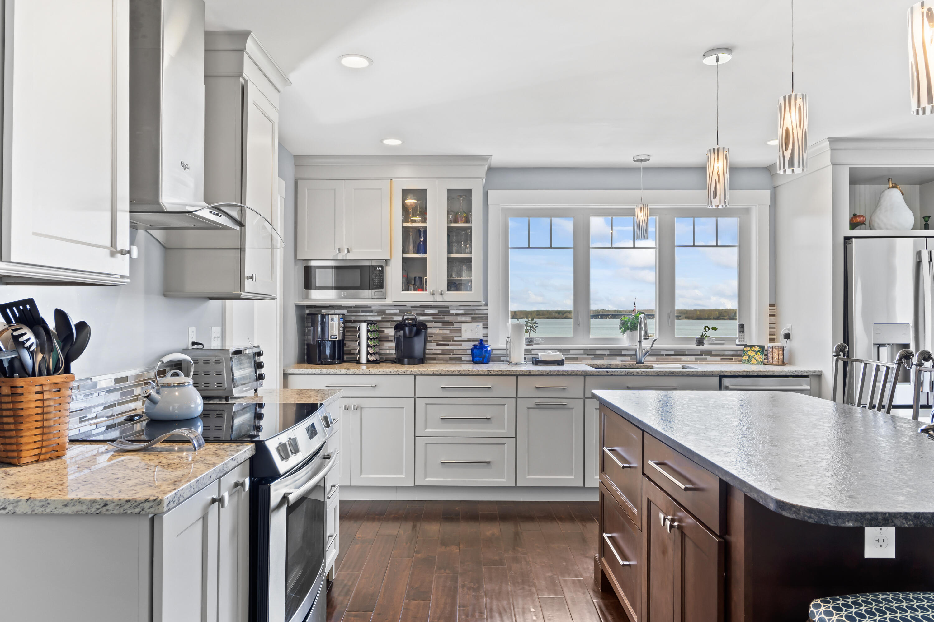 25 Rogers Point Drive