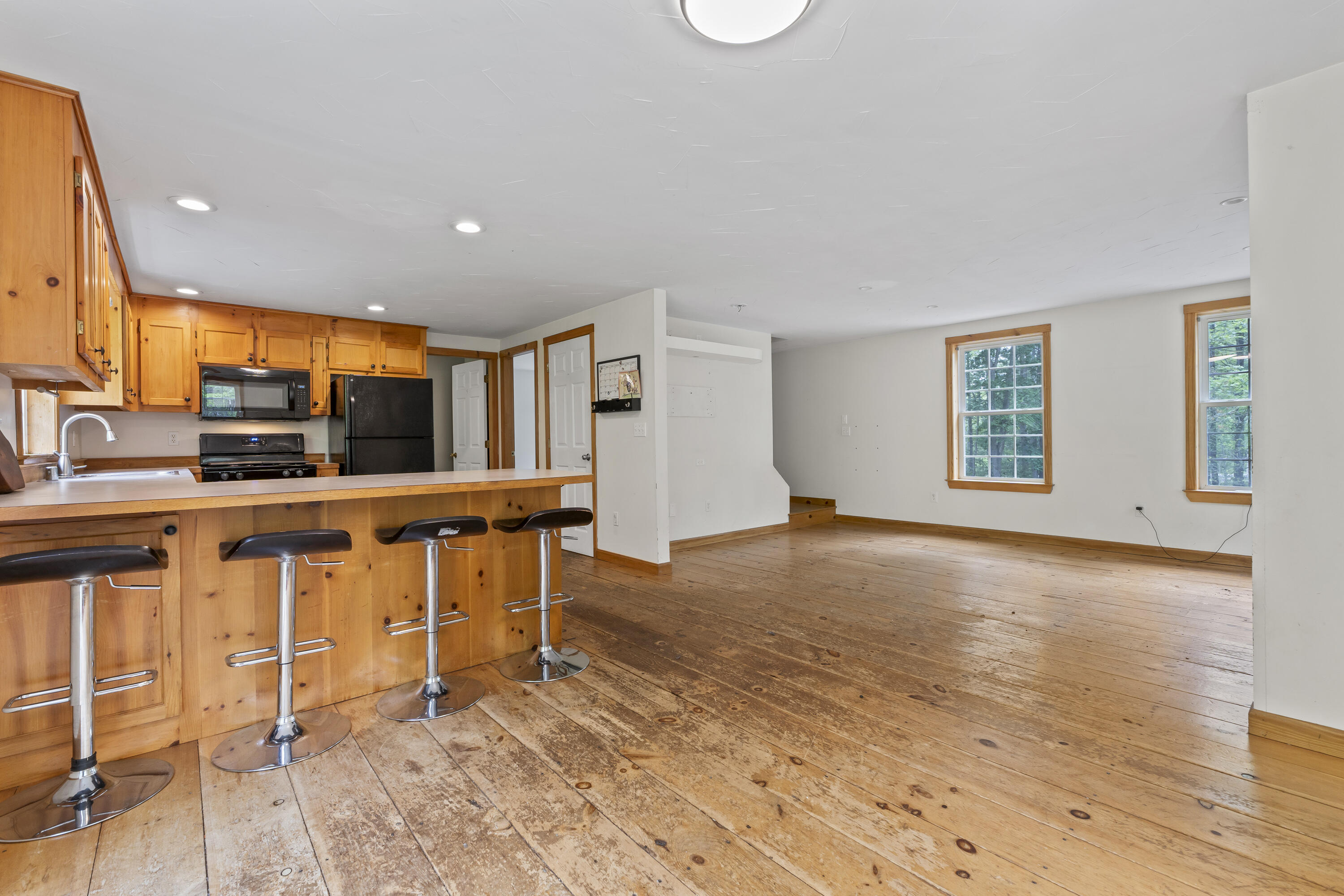 98 Mountain Road