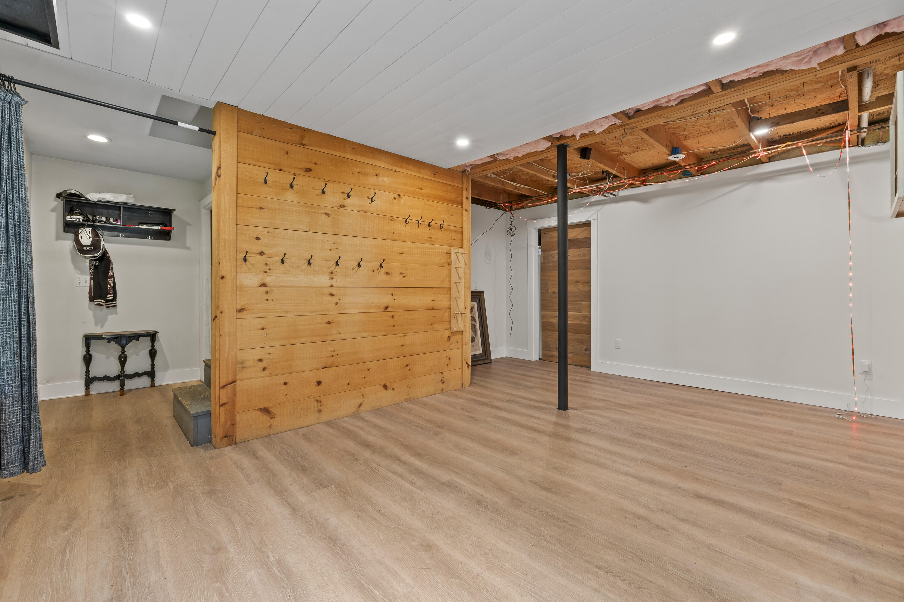 98 Mountain Road