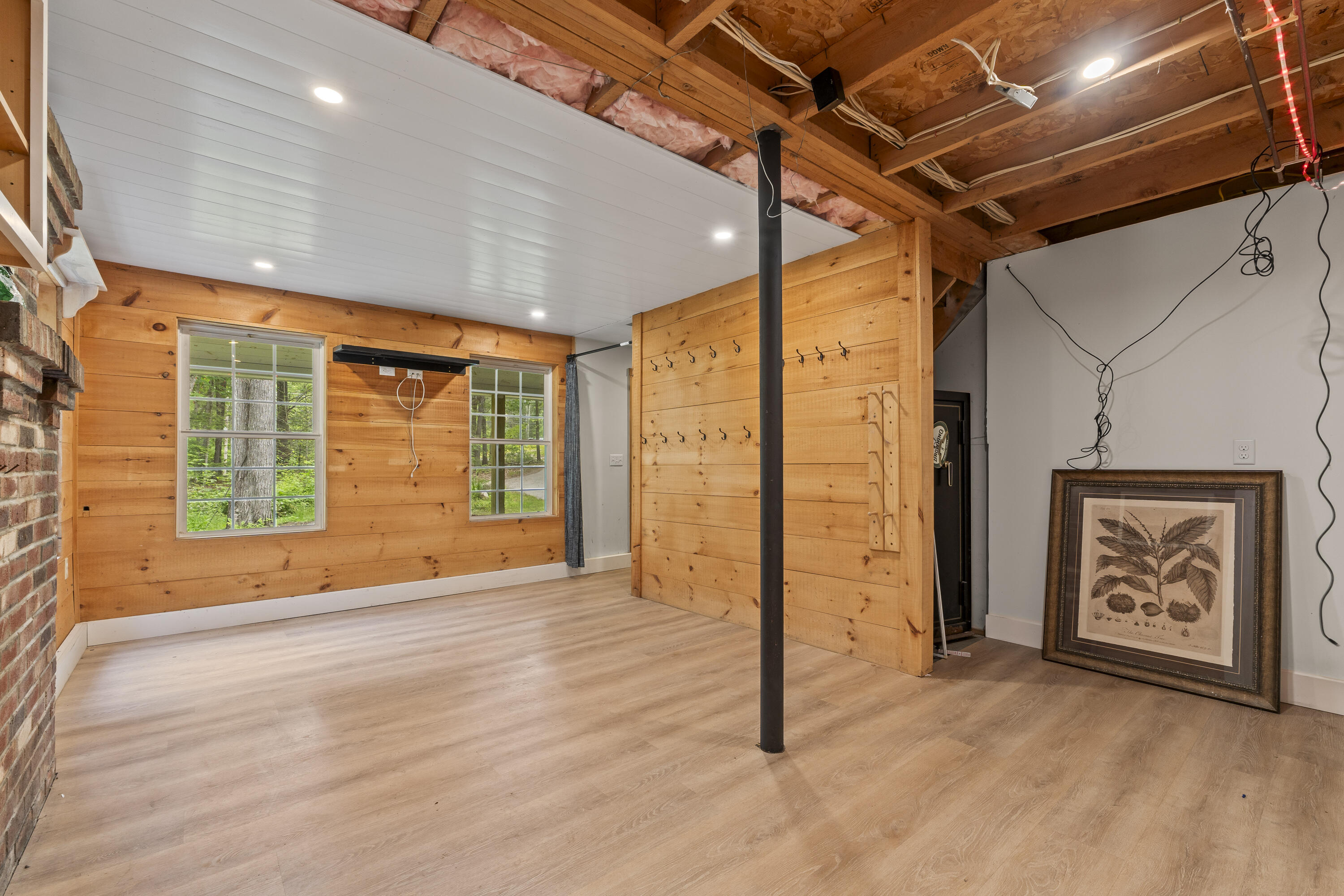 98 Mountain Road