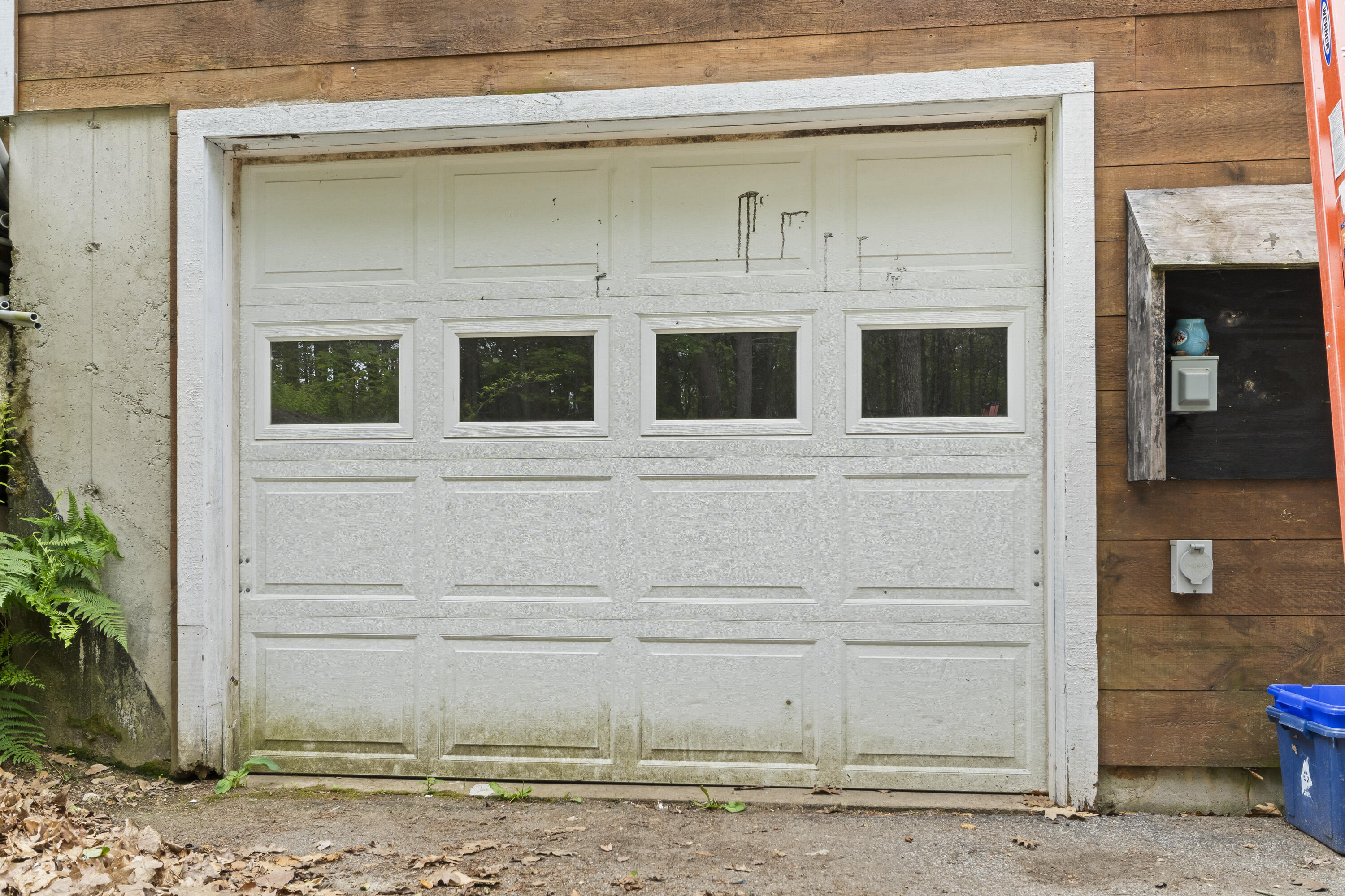 98 Mountain Road