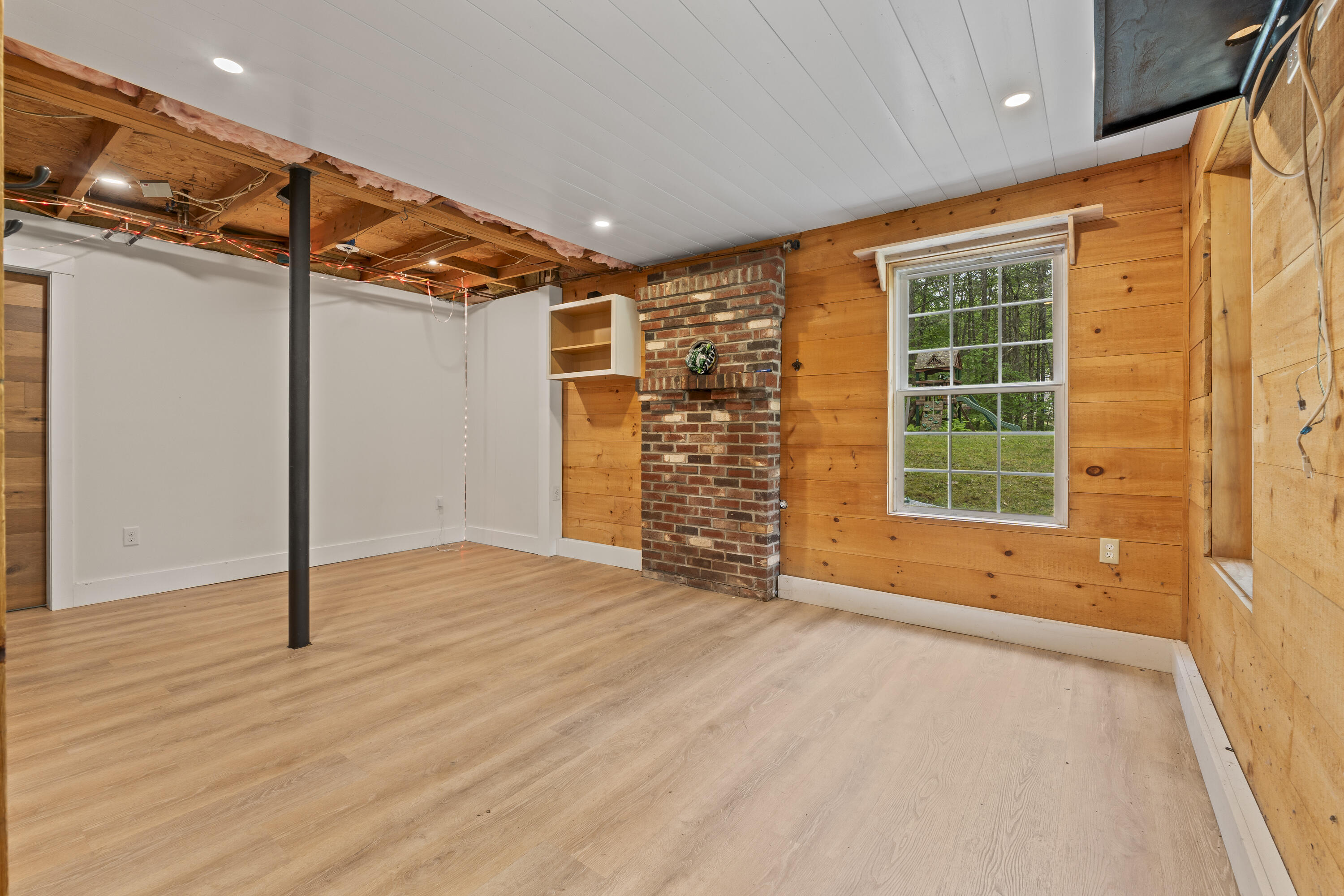 98 Mountain Road