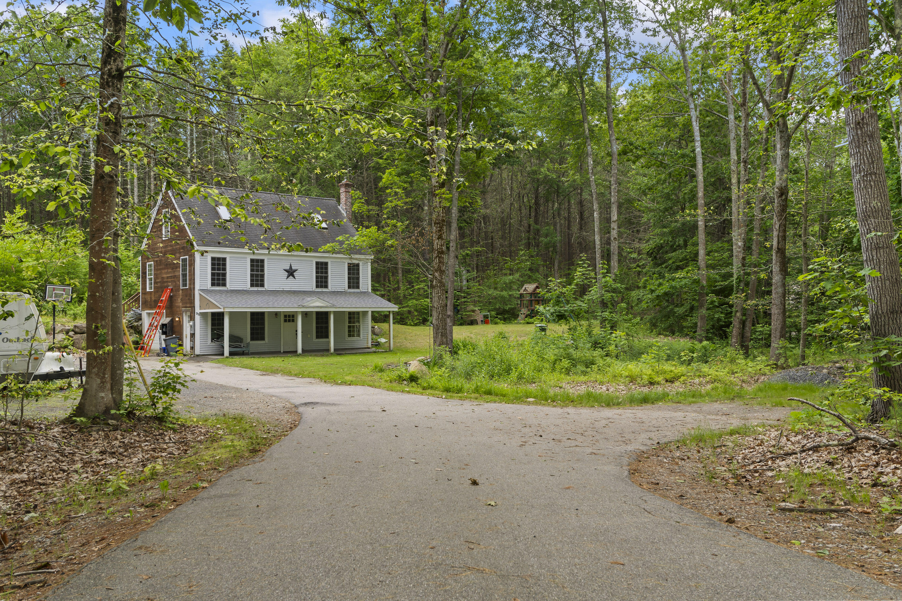 98 Mountain Road