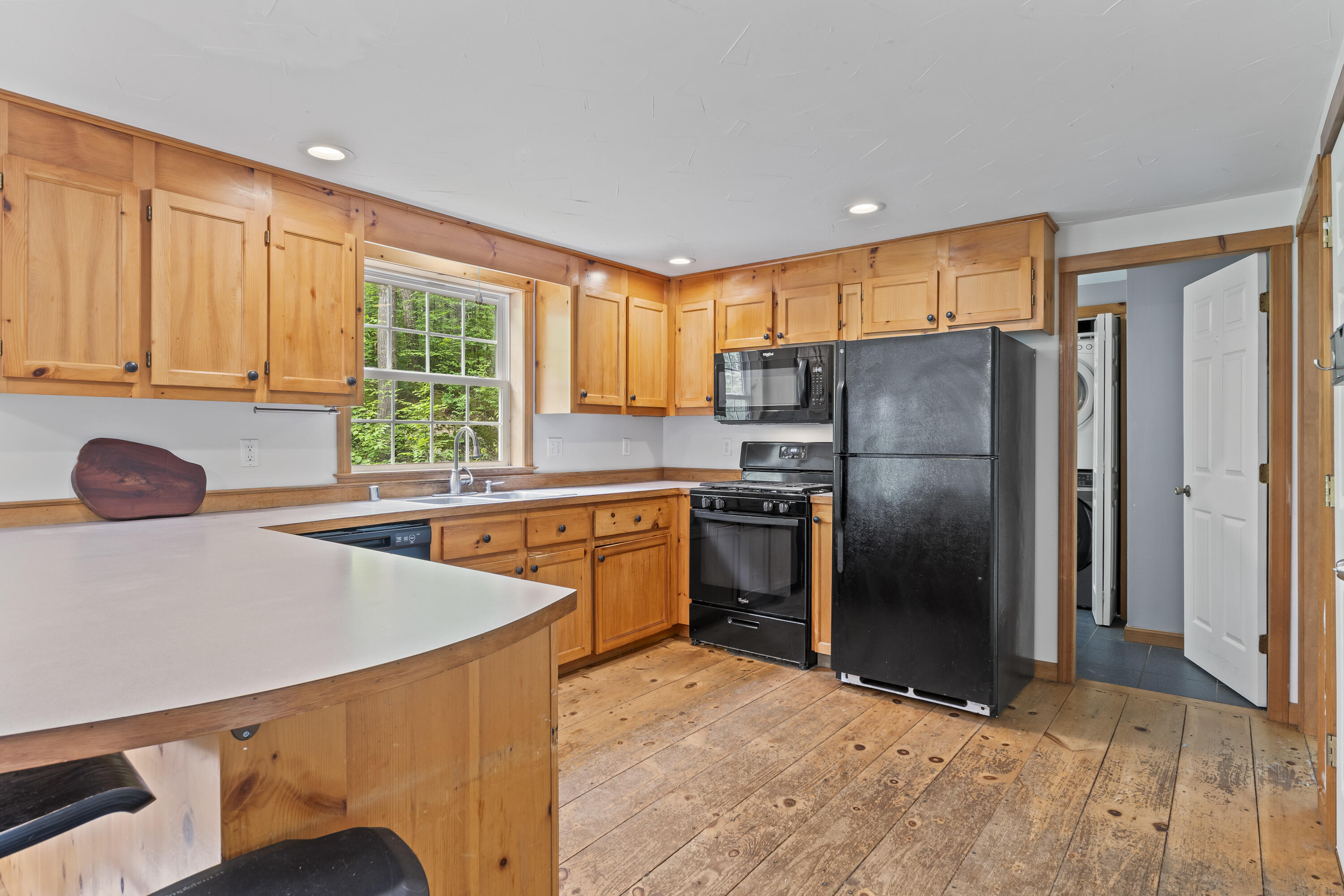 98 Mountain Road