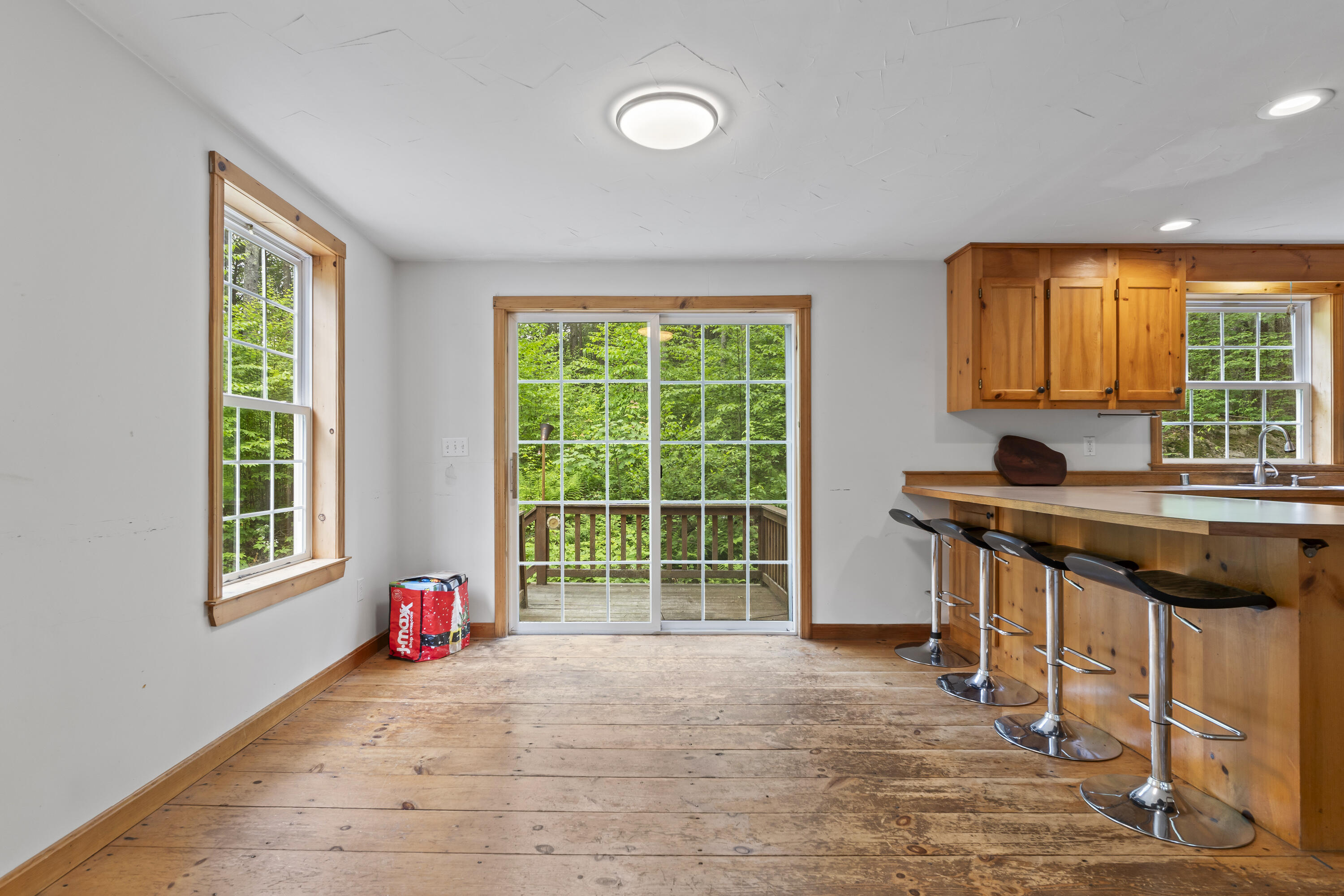 98 Mountain Road