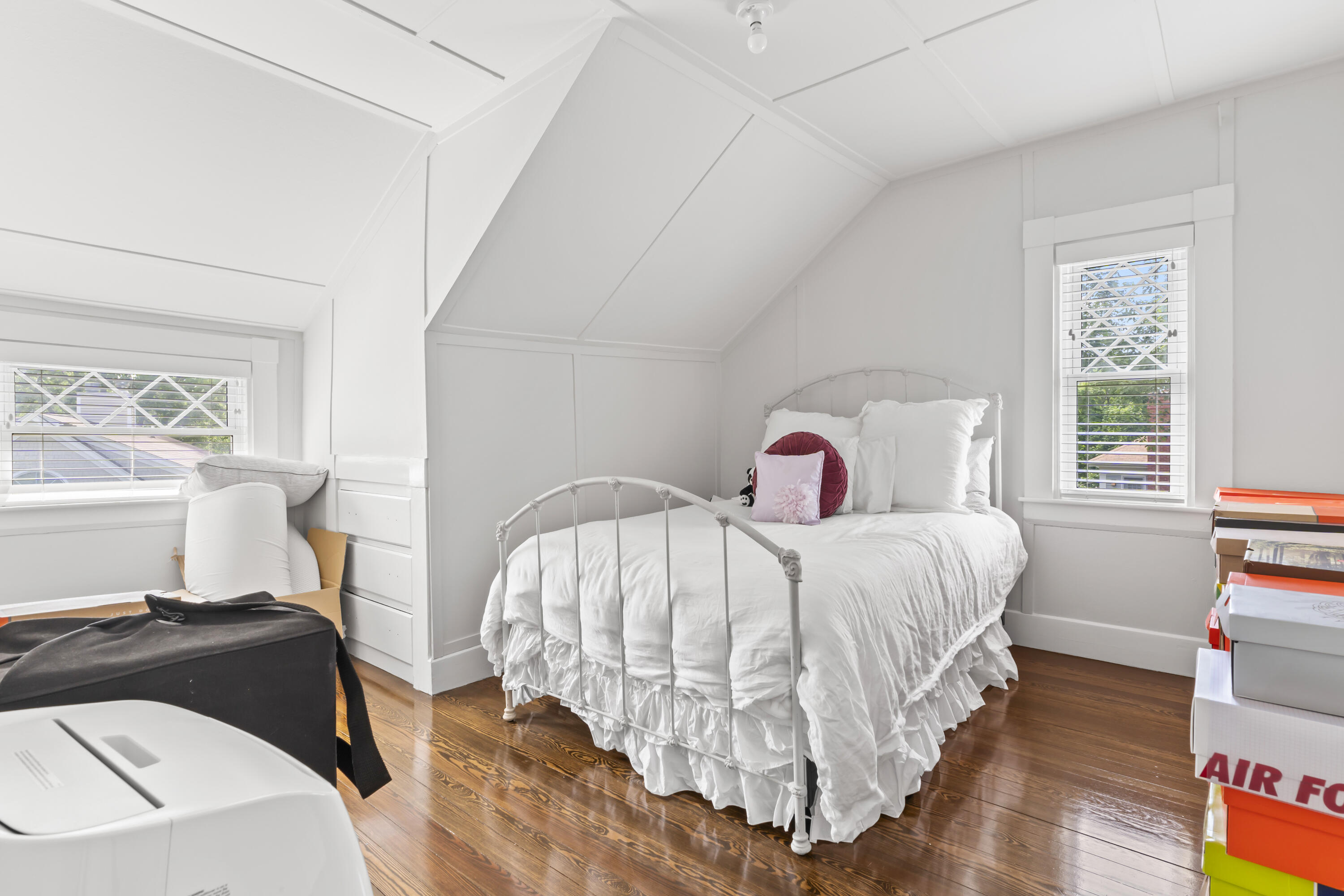 8 Roaring Rock Road