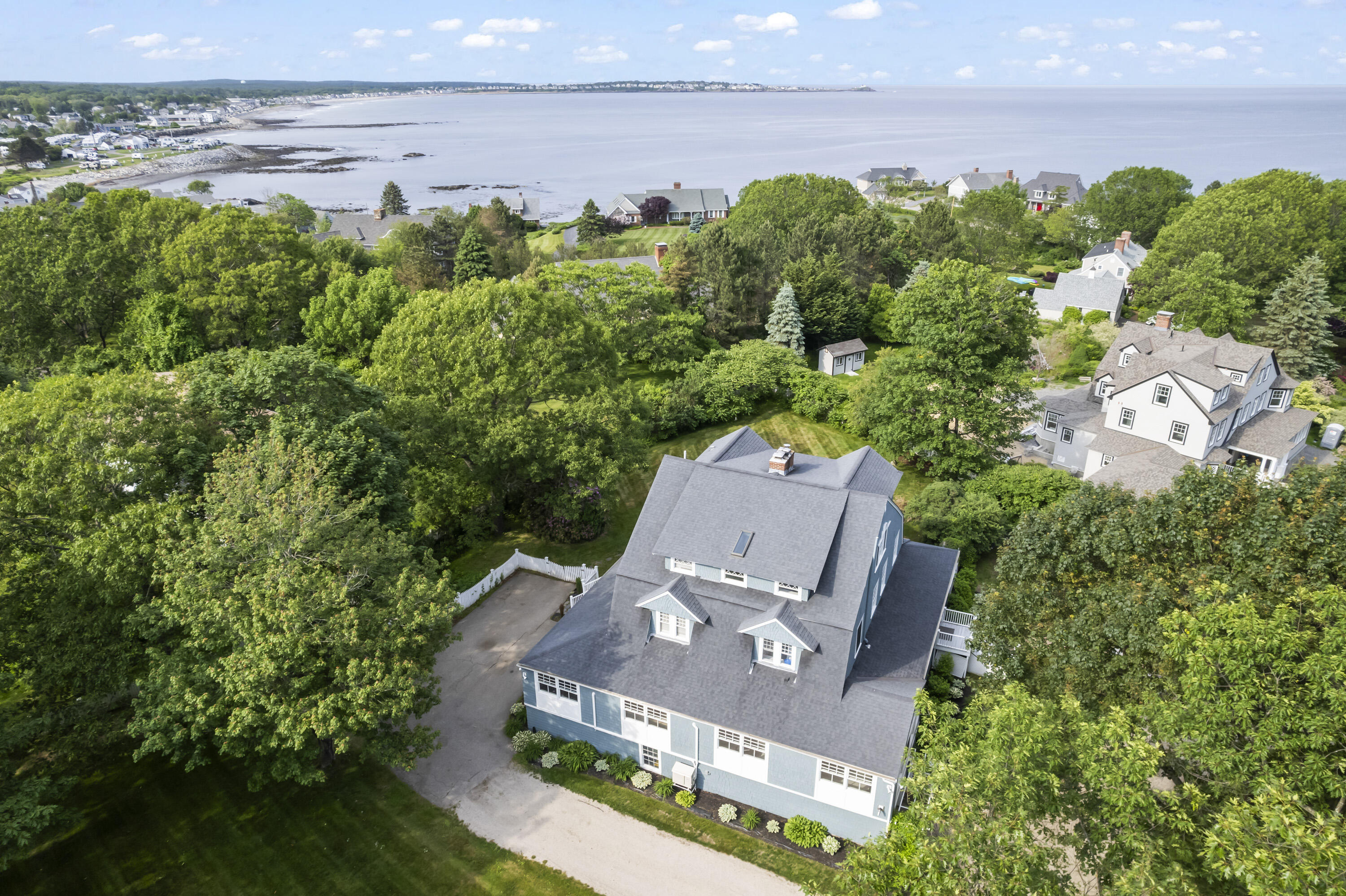 8 Roaring Rock Road