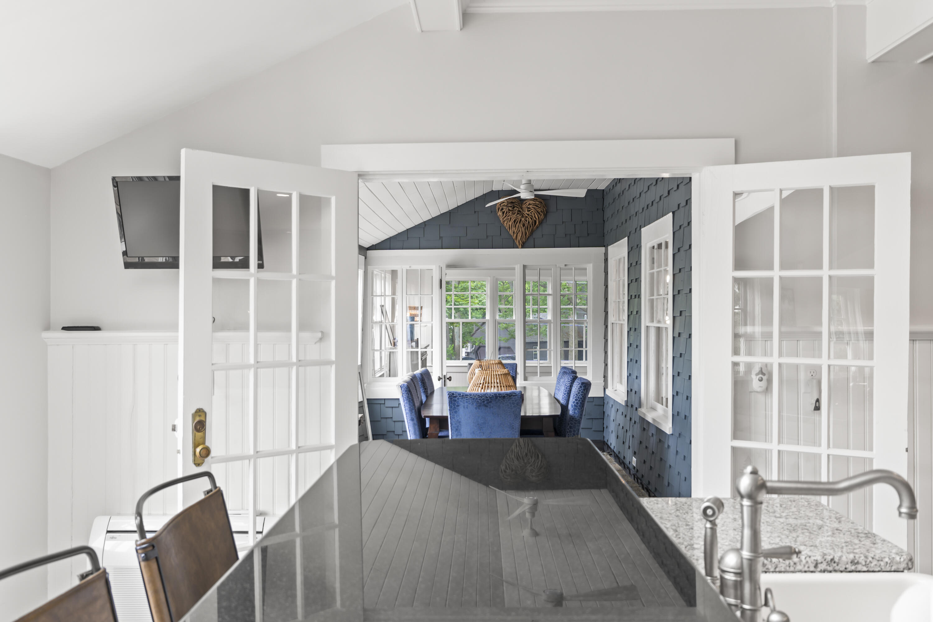8 Roaring Rock Road