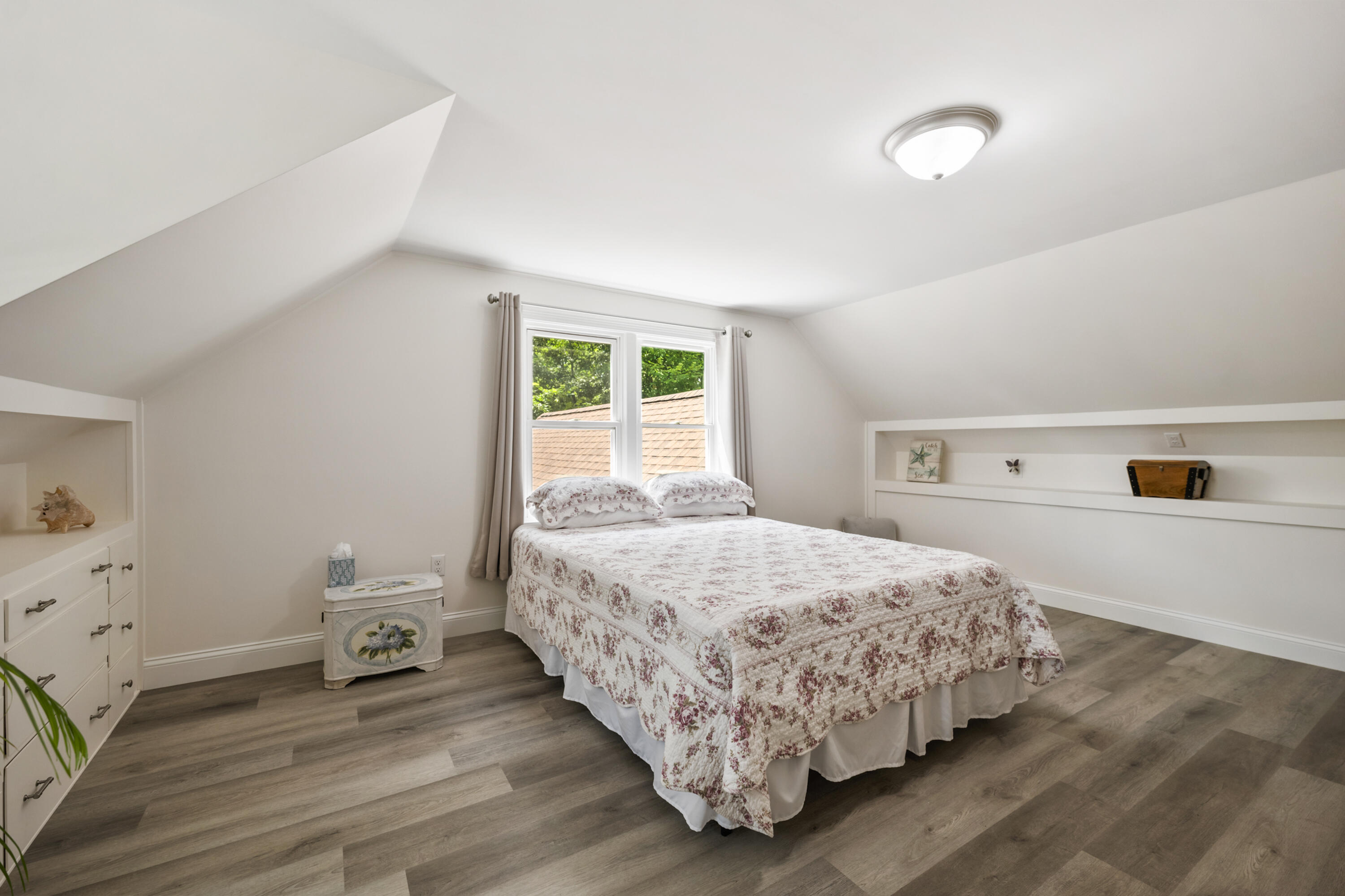 208 Long Sands Road