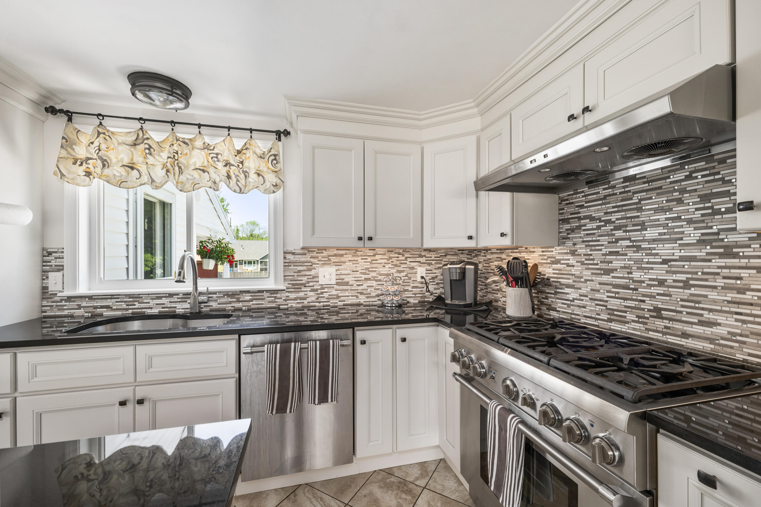 208 Long Sands Road