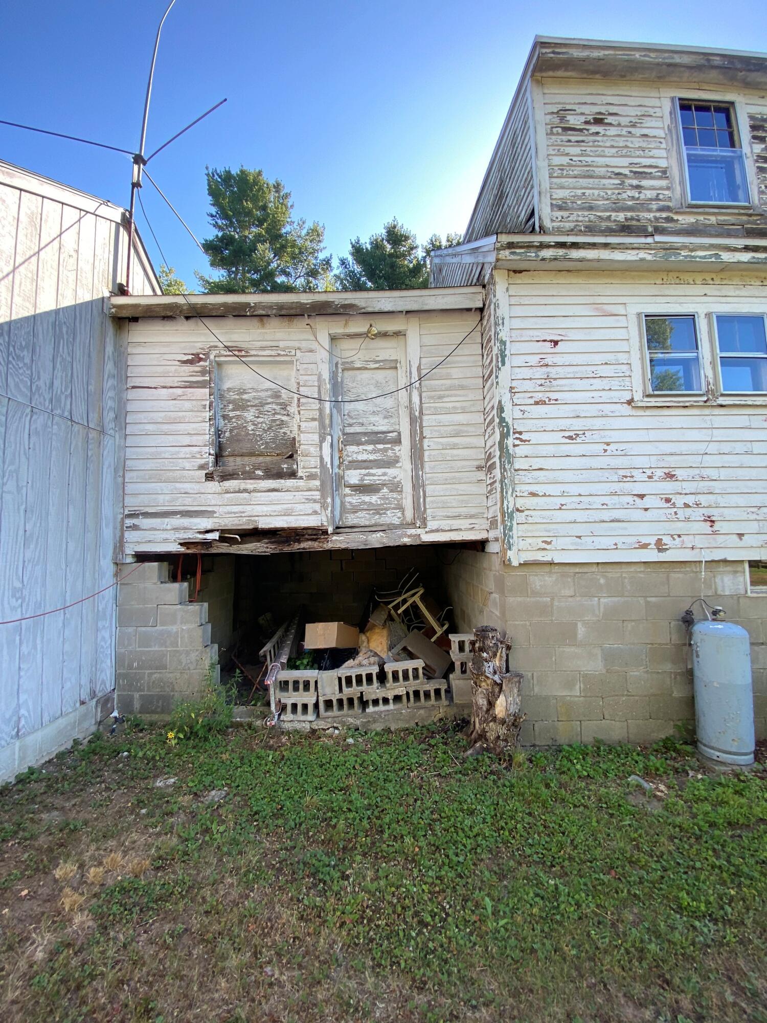 327 Bears Den Road