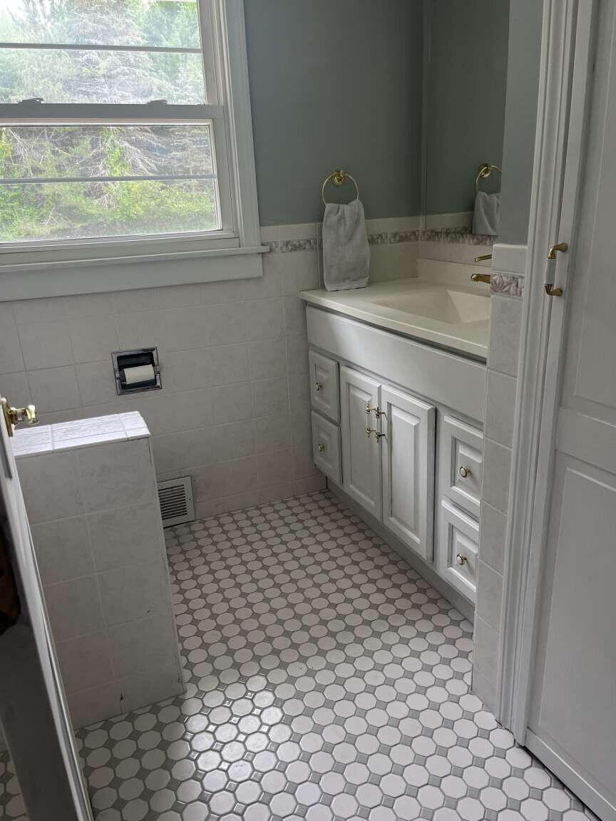 74 Frost Hill Road, Eliot