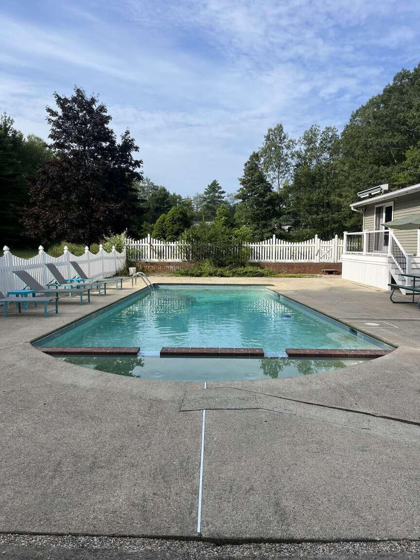 74 Frost Hill Road, Eliot