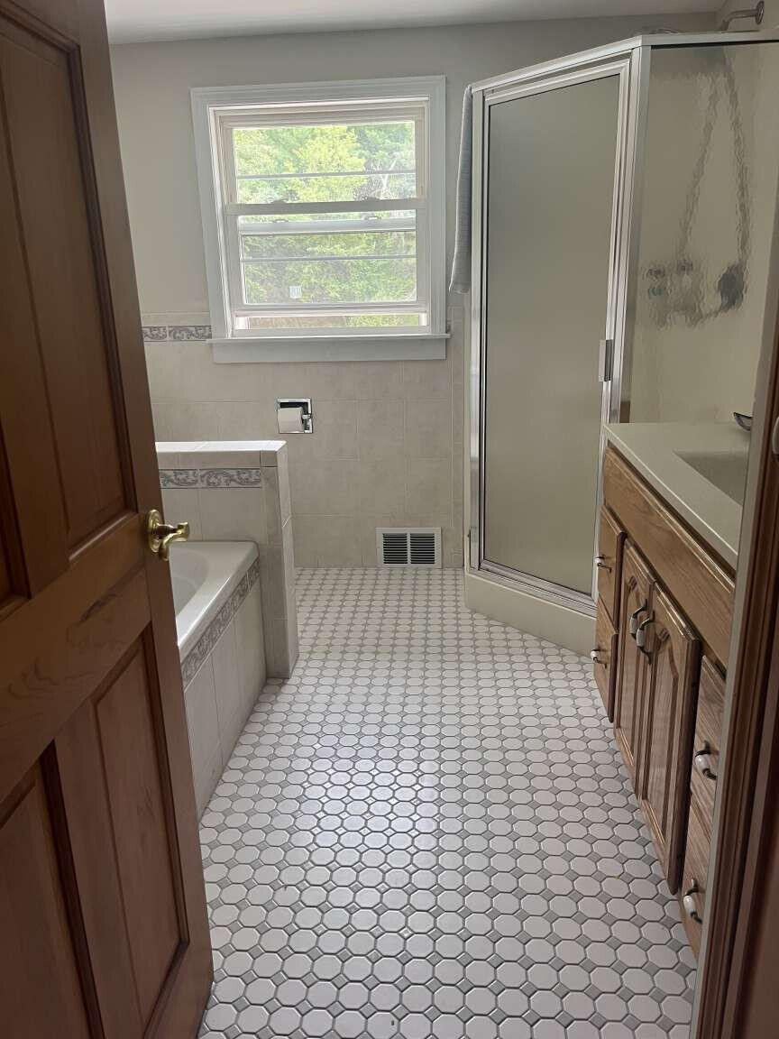 74 Frost Hill Road, Eliot