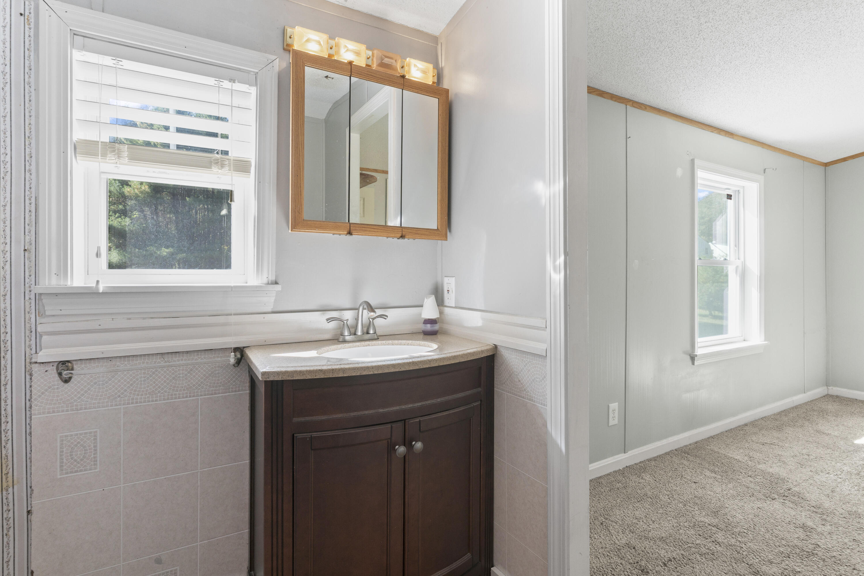 128 Long Swamp Road