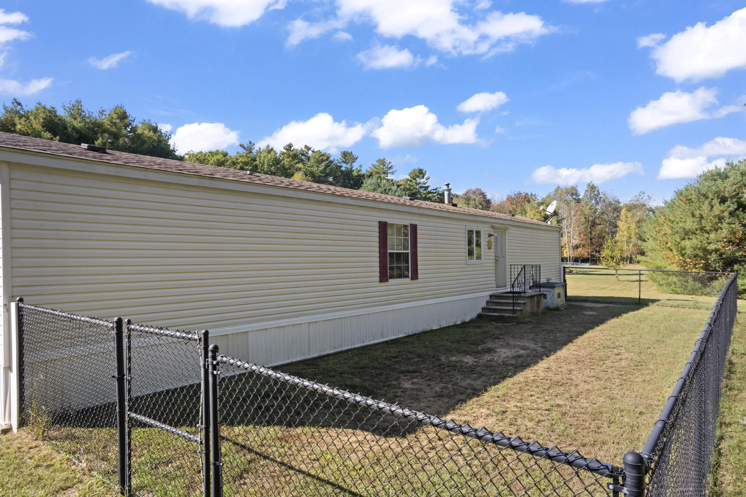 128 Long Swamp Road
